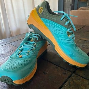 TOPO Athletic Women’s Ultraventure 2 Trail Running Shoes